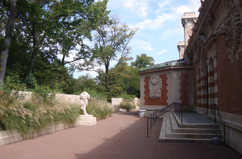 Lion House_02