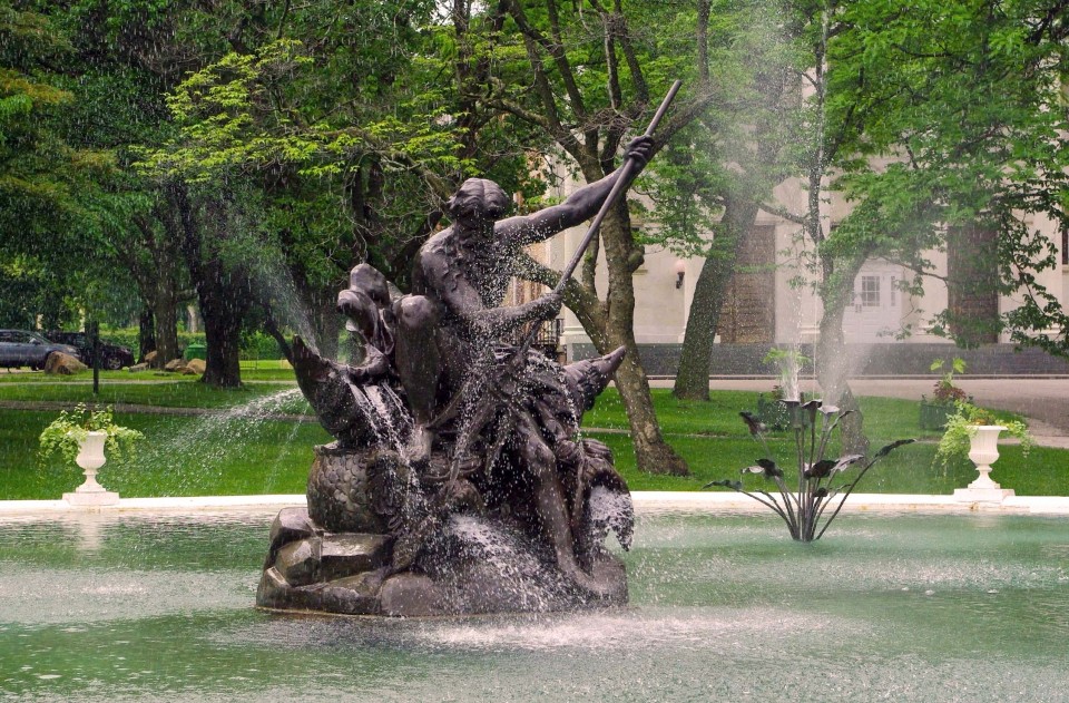 Neptune Fountain_01